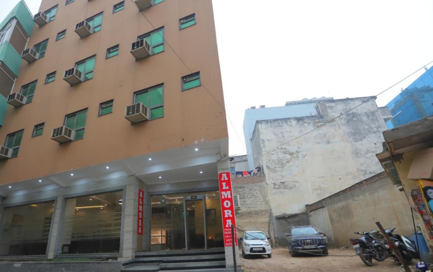 Hotel Almora Inn - Near By Delhi International Airport - With Free Airport Pickup And Drop Nueva Delhi Exterior foto