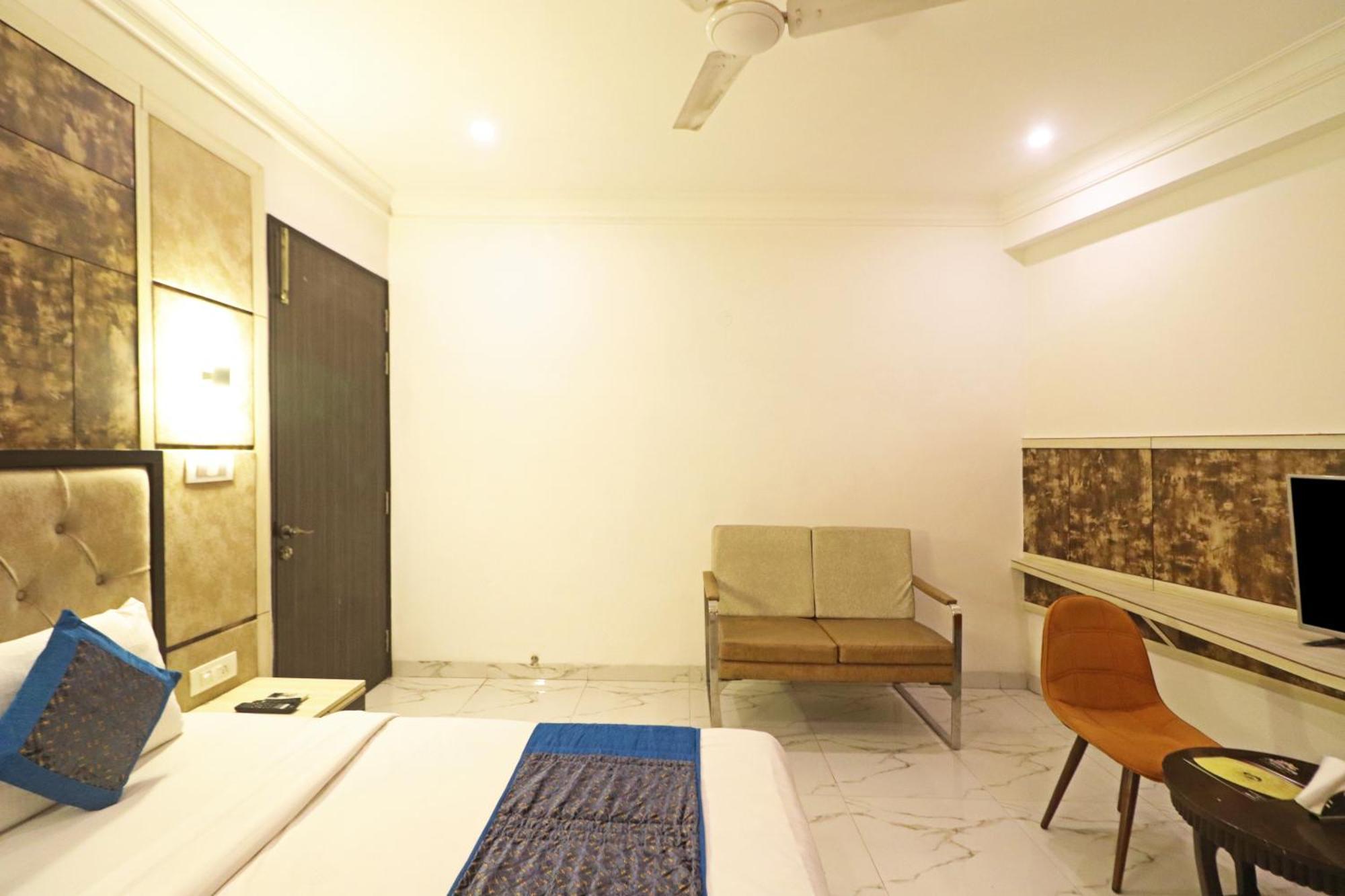 Hotel Almora Inn - Near By Delhi International Airport - With Free Airport Pickup And Drop Nueva Delhi Exterior foto